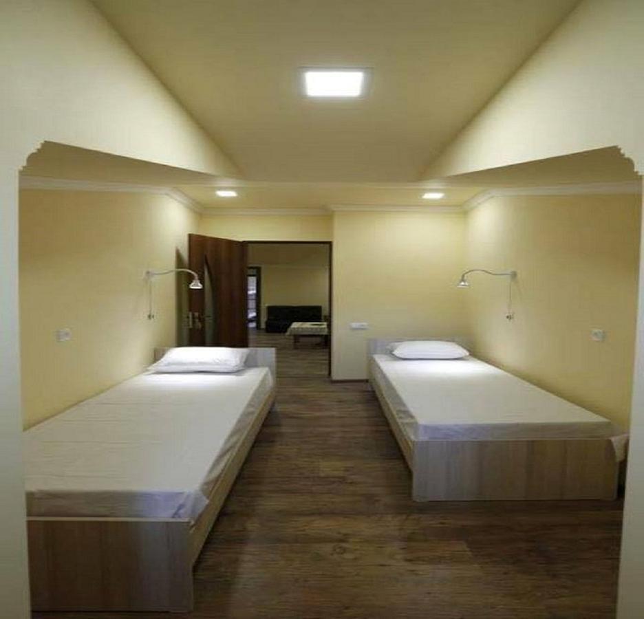 Your Hostel Jerevan Eksteriør billede