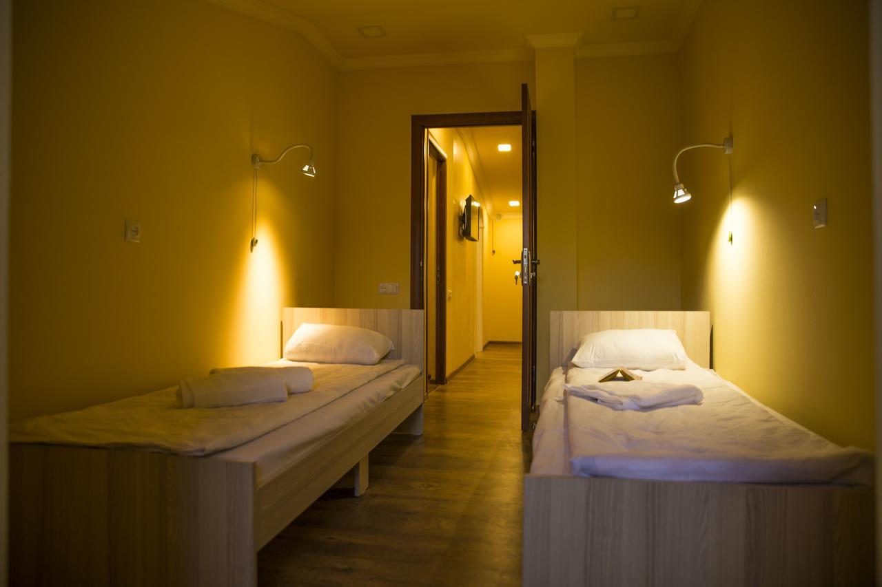 Your Hostel Jerevan Eksteriør billede