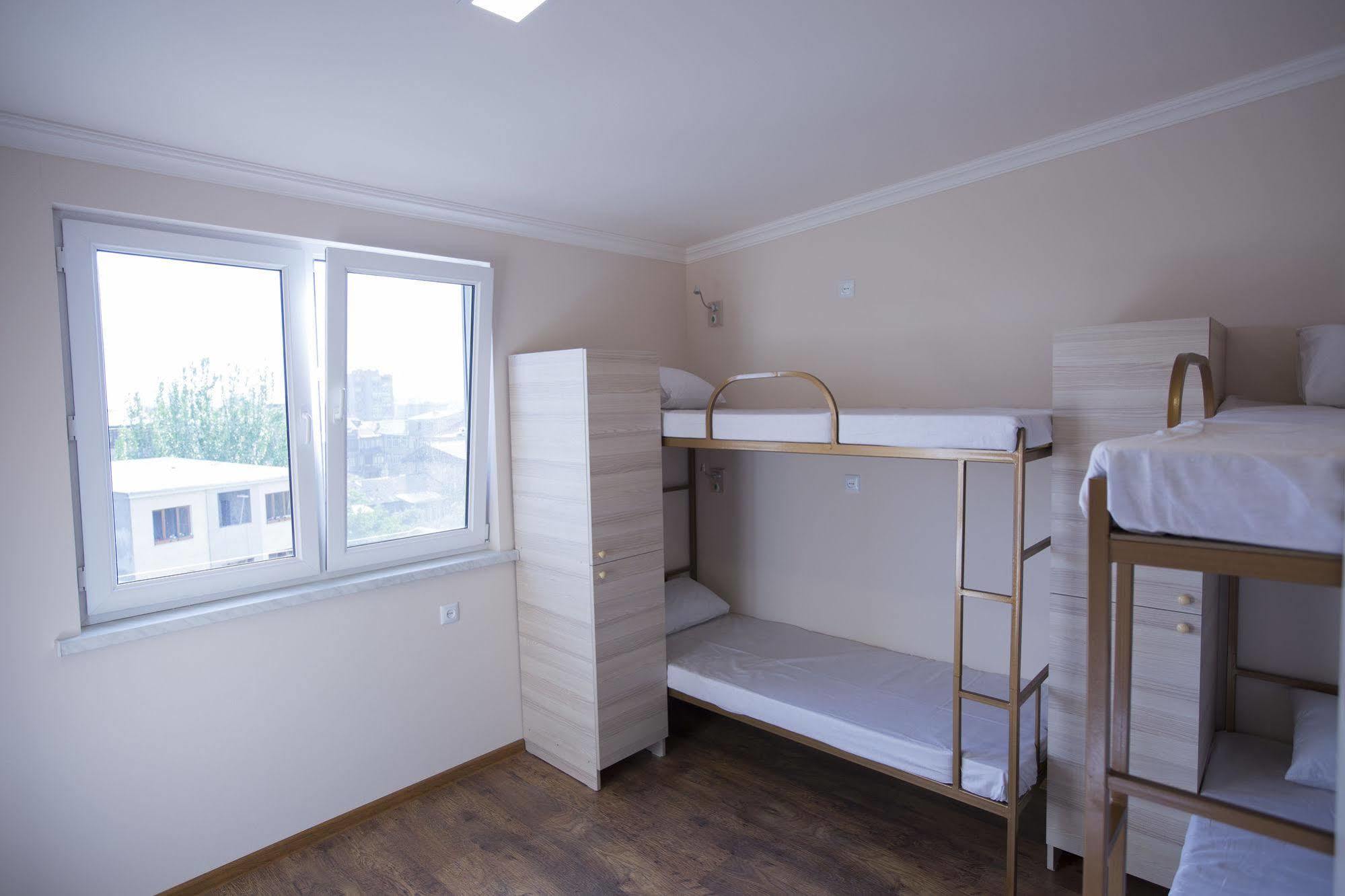 Your Hostel Jerevan Eksteriør billede