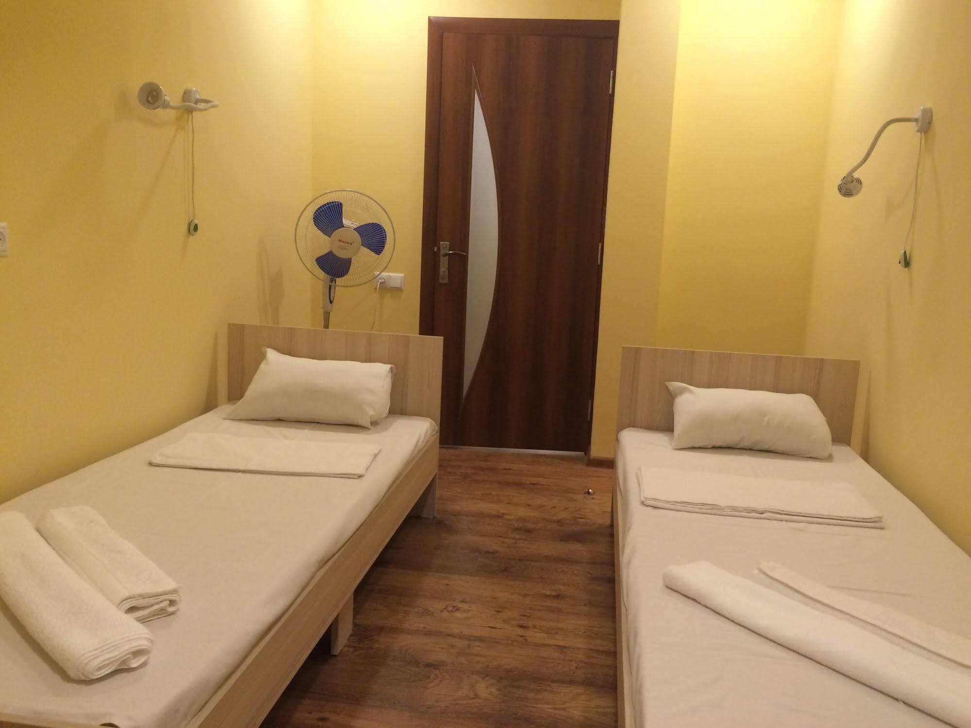 Your Hostel Jerevan Eksteriør billede