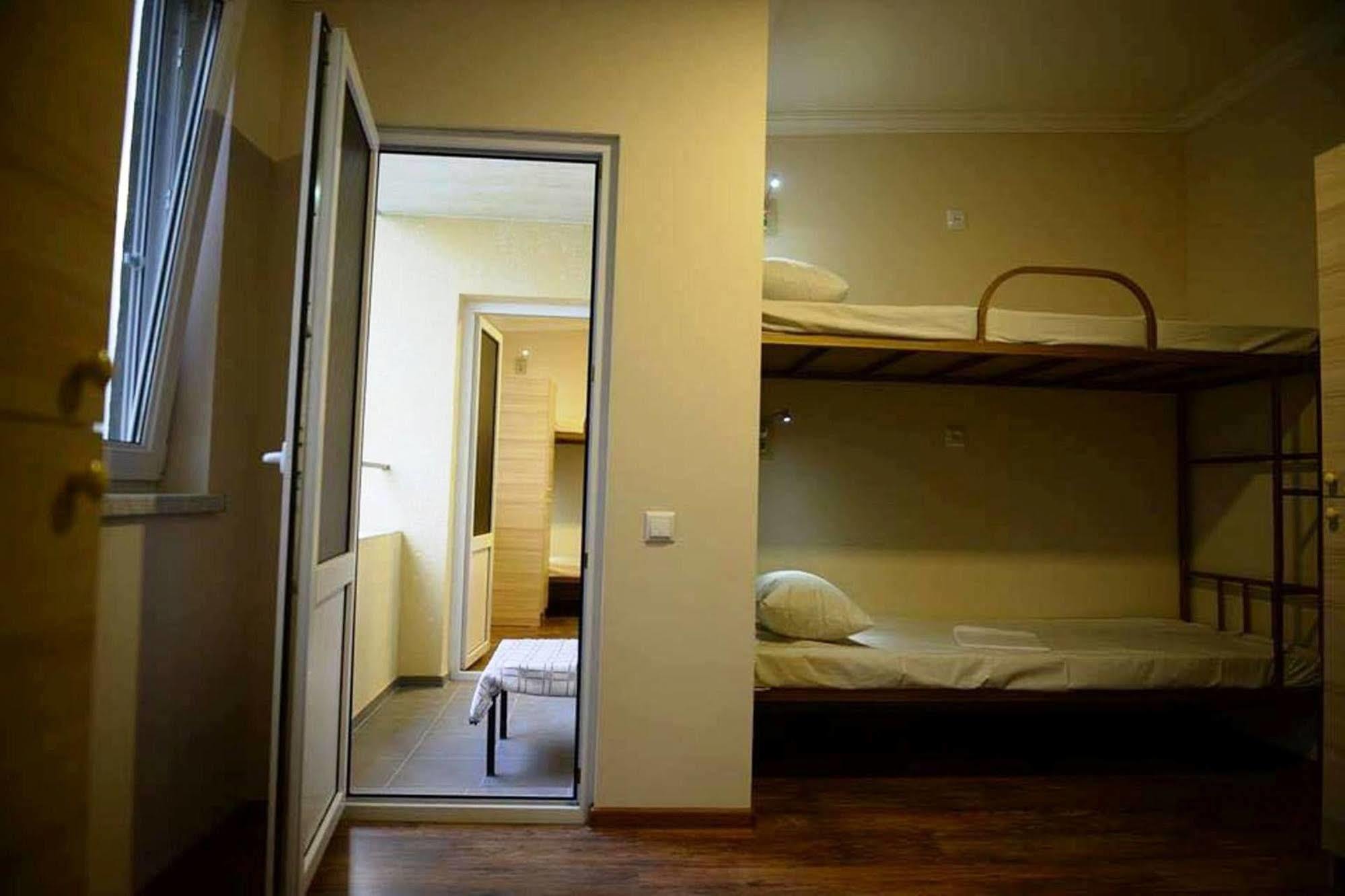 Your Hostel Jerevan Eksteriør billede