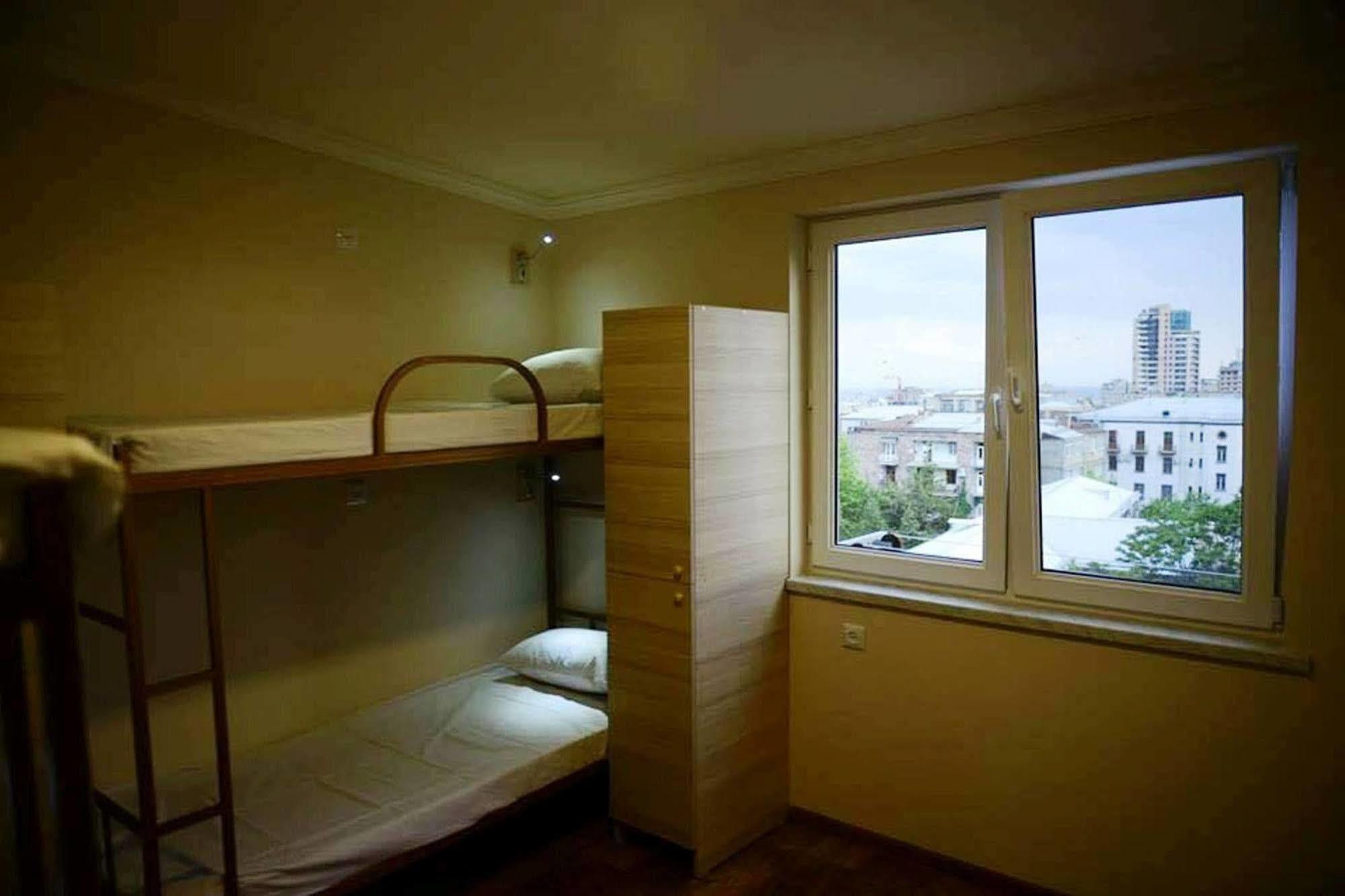 Your Hostel Jerevan Eksteriør billede