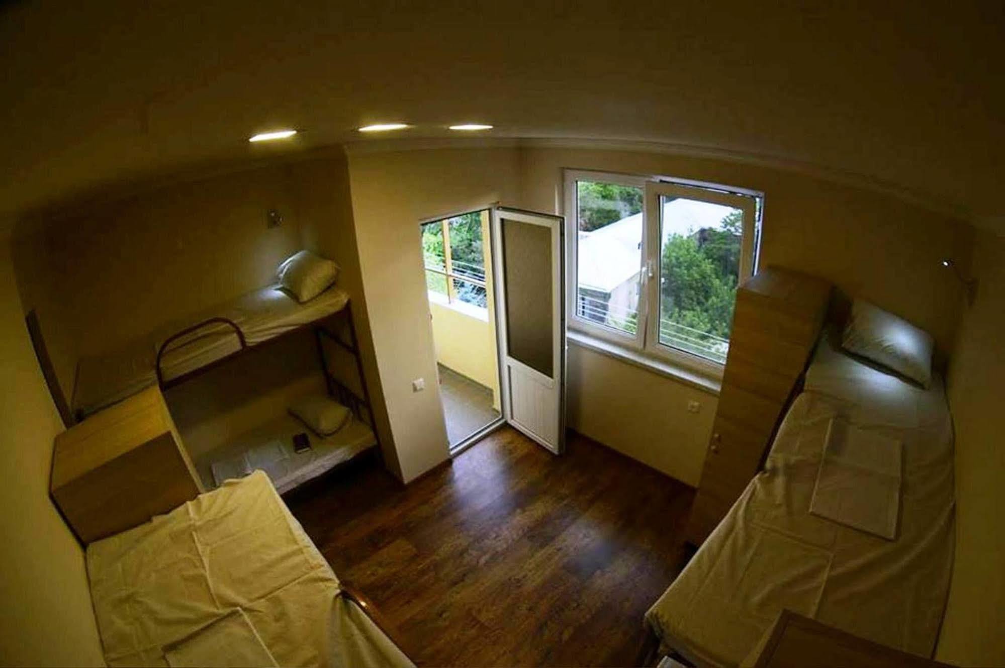 Your Hostel Jerevan Eksteriør billede